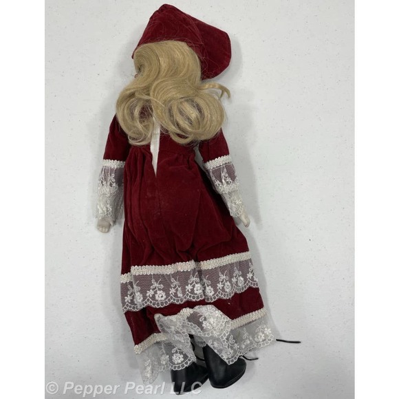 Porcelain Doll 17 Inch Cloth Body Unmarked Blonde Blue stationary Glass Eyes - Picture 3 of 10